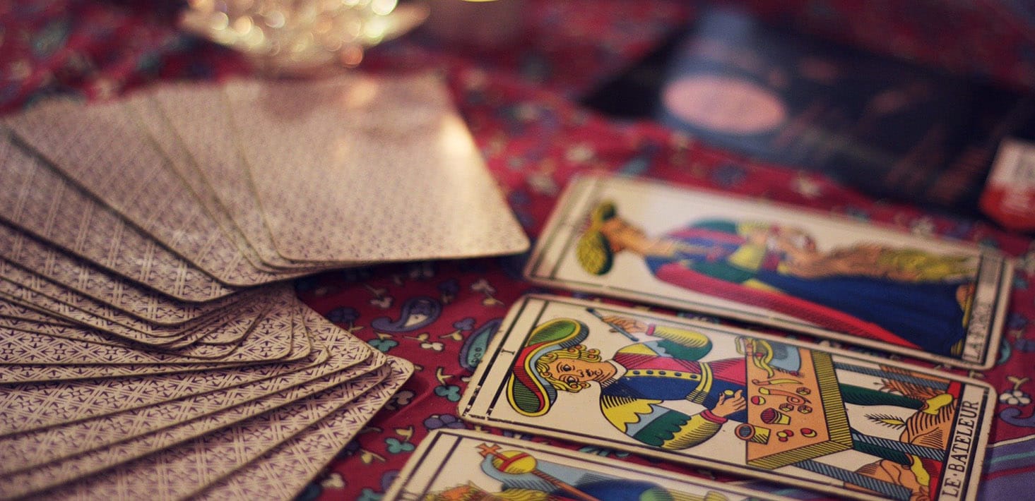 Slider-tarots-seances-voyance-2414239-b